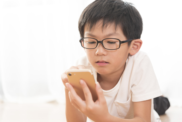 先生教えて！子どもにTVやゲーム、スマホを禁止するのは無理！目を守るためには、どうすればいいですか？