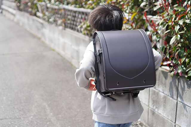 人間関係、学業不振、学校での不安で視力が低下!?