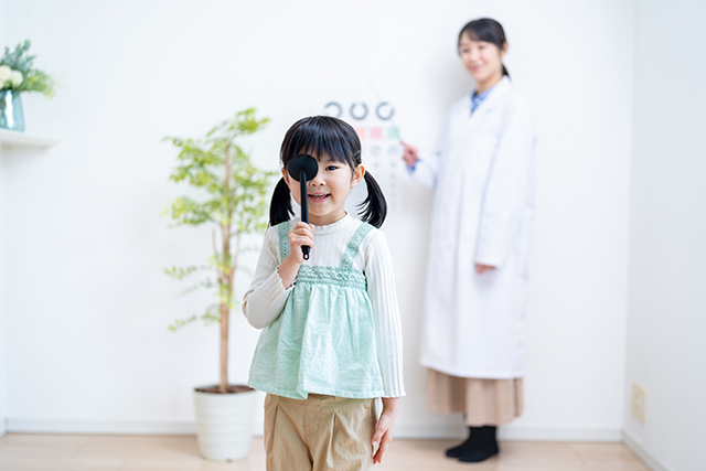 健康診断で右目は1.0、左が0.3。こんなに左右差があっても大丈夫?